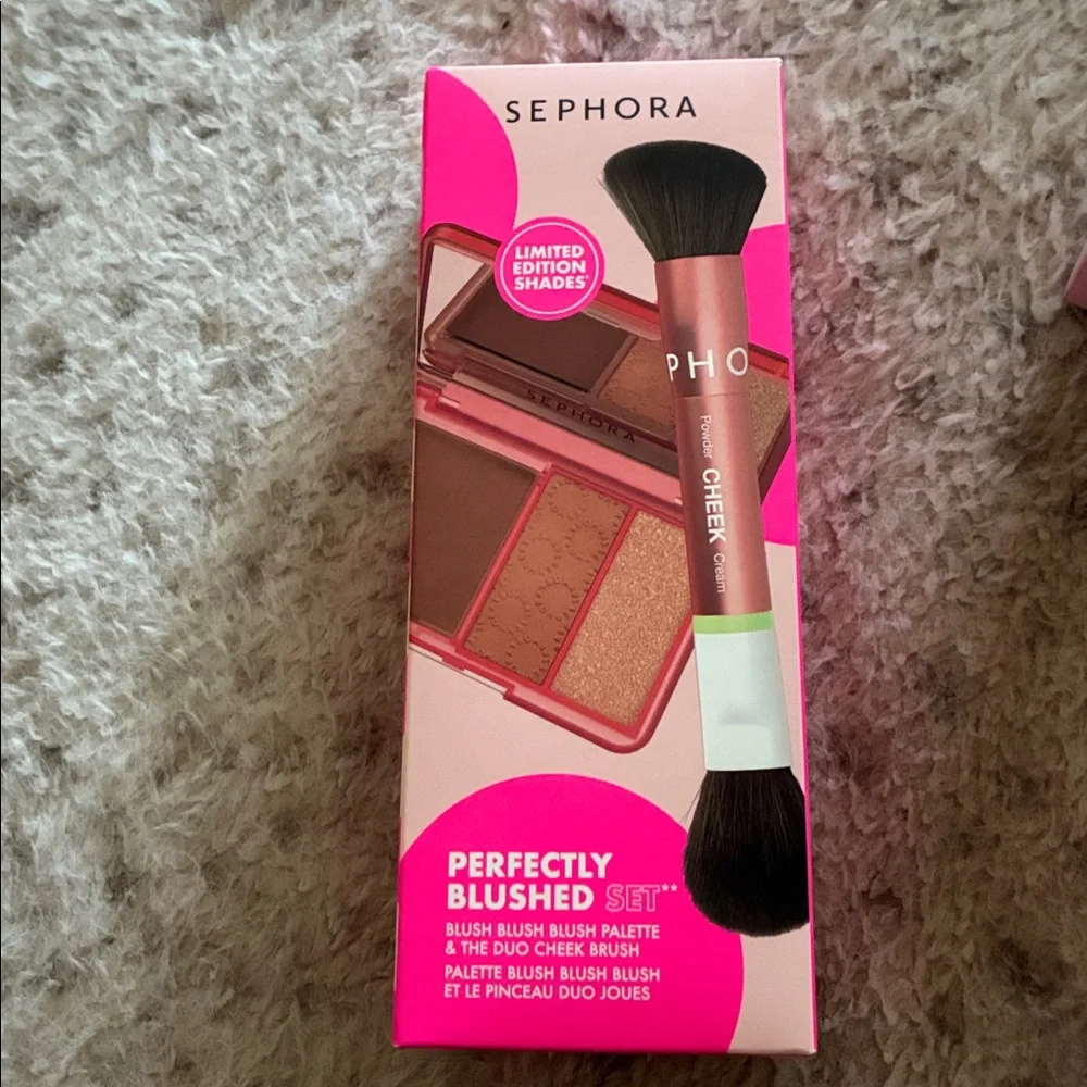 Sephora Collection Perfectly Blushed Makeup Blush and Brush Set